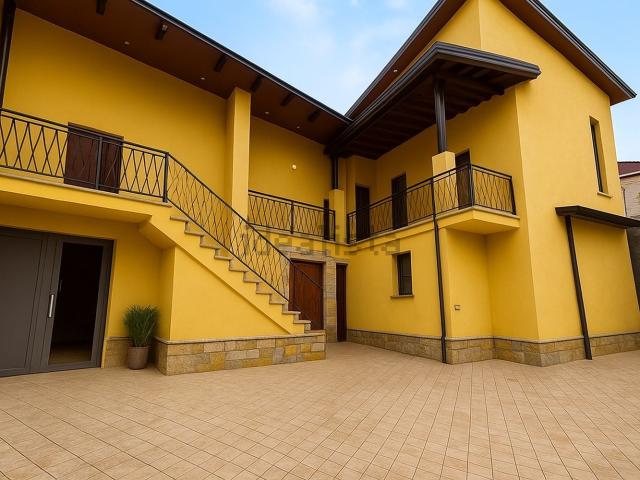 Casa in vendita a Villaggio Famiglia, Rovato