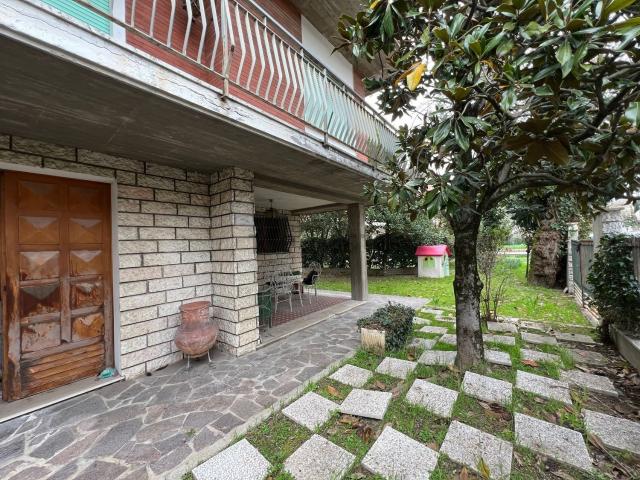 Casa in vendita a Ravenna, Reggio Emilia