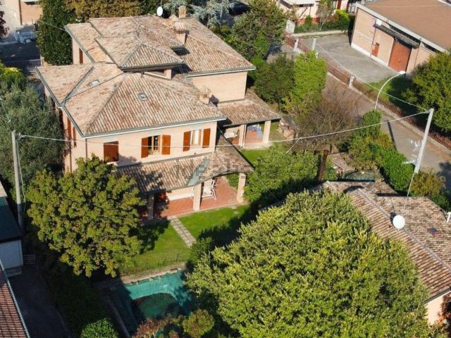 Casa in vendita a Terra di Mezzo, Re