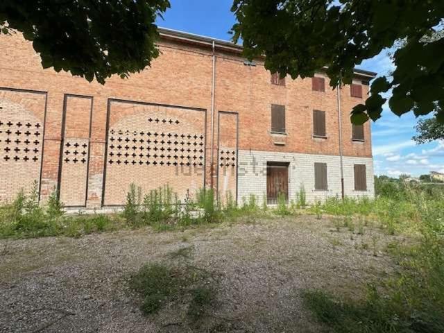 Casa in vendita a Unione Comuni Modenesi Area Nord, Mirandola