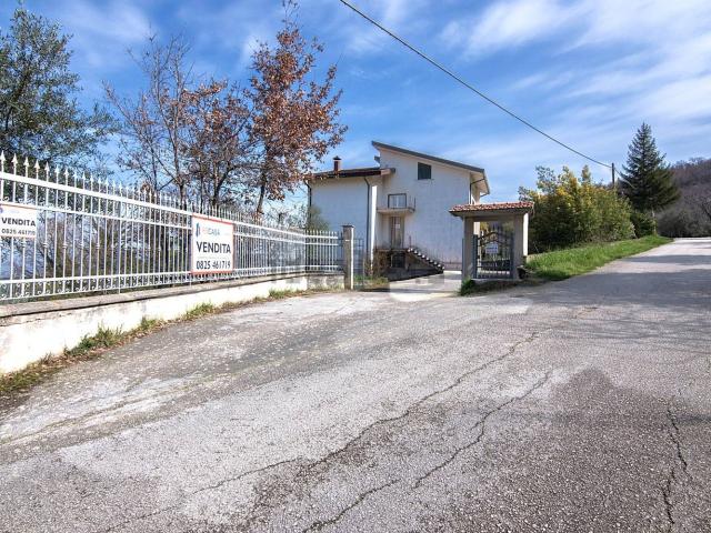 Casa in vendita a Candida, Campania