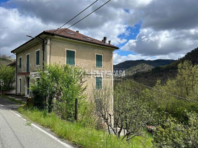 Casa in vendita a Piemonte, Alessandria