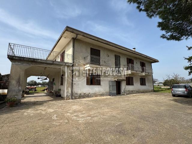 Casa in vendita a Sparanise, Campania