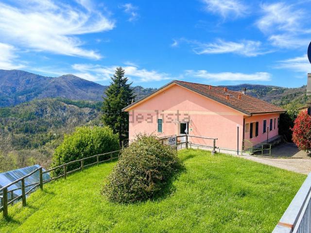 Casa in vendita a Carro, Liguria