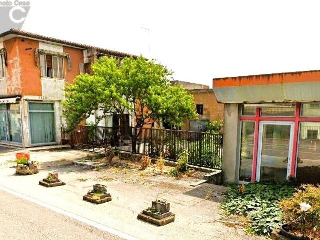 Casa in vendita a Anguillara Veneta, Veneto