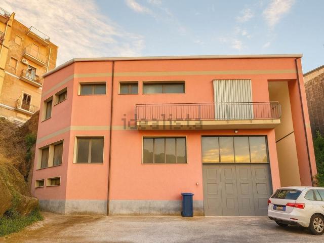 Casa in vendita a Militello In Val Di Catania, Sicilia