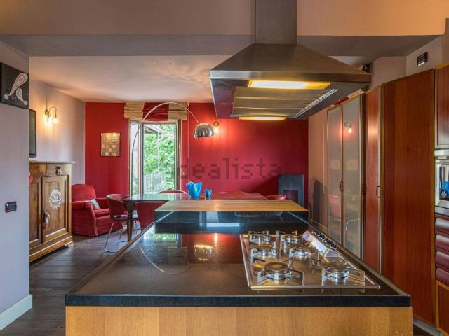 Casa in vendita a Ponte San Pietro, Lombardia