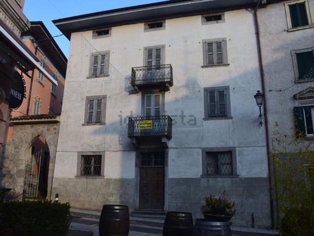 Casa in vendita a Comunità Montana della Valle Brembana, Serina