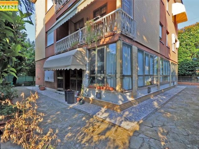 Casa in vendita a Modena, Punta