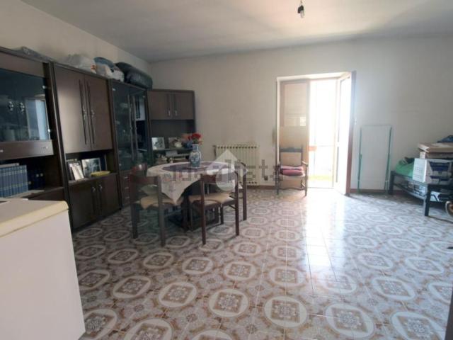 Casa in vendita a Mompeo, Lazio