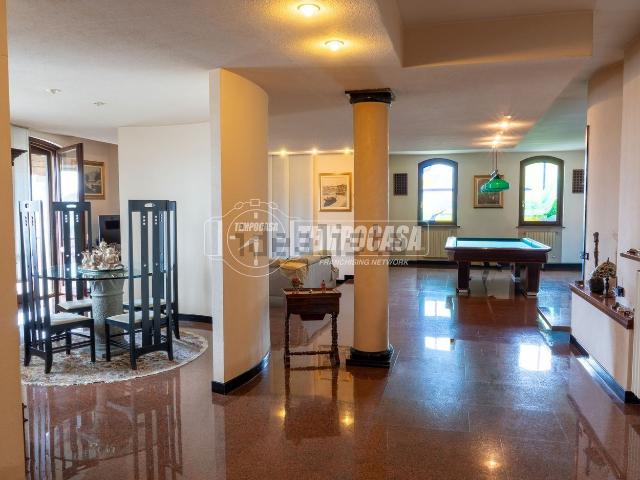 Casa in vendita a Villongo, Lombardia