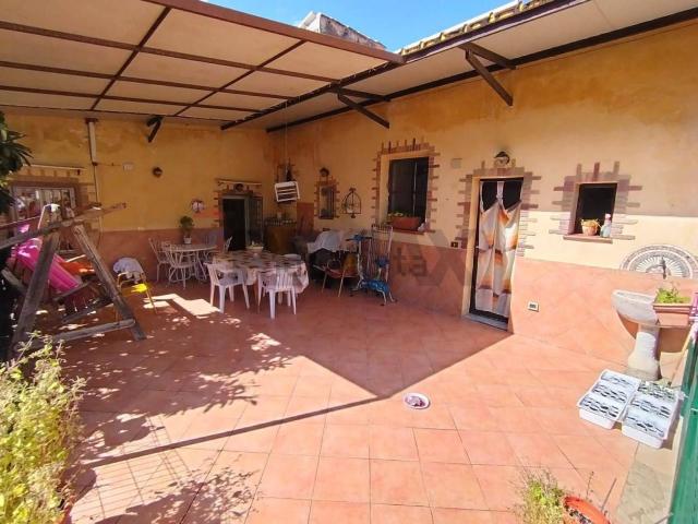 Casa in vendita a Carini, Sicilia