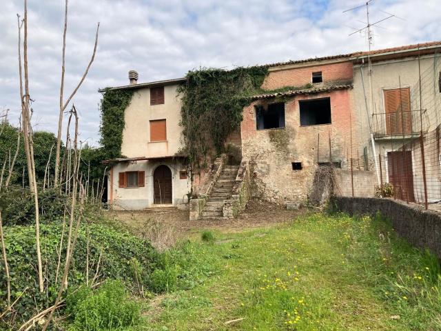 Casa in vendita a Aquino, Lazio