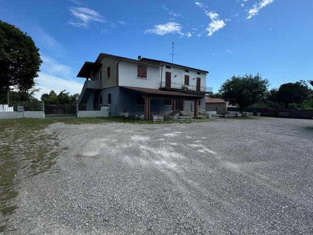 Casa in vendita a Leno, Lombardia