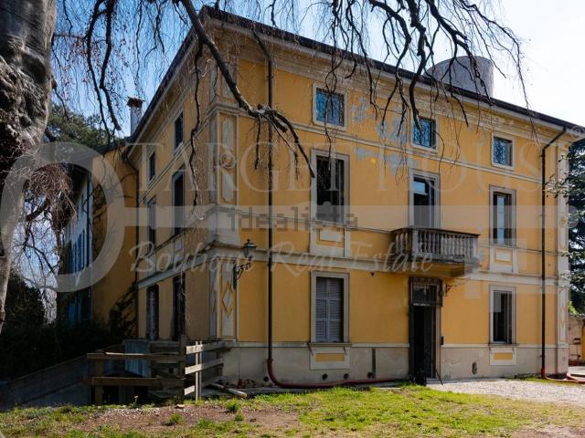 Casa in vendita a Casnate, Casnate