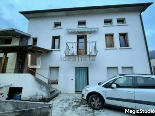 Casa in vendita a Segusino, Treviso