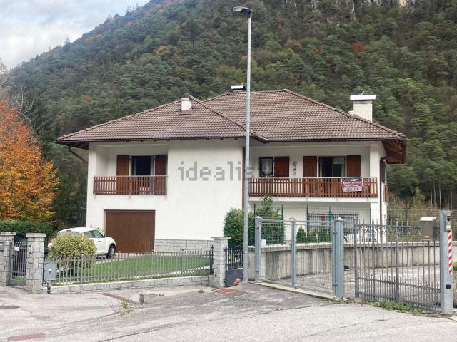 Casa in vendita a Comunità delle Giudicarie, Tione Di Trento