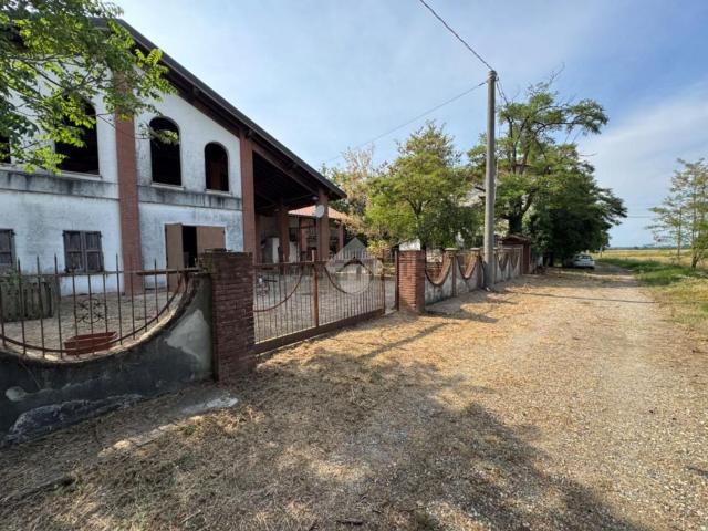 Casa in vendita a Previano, Stradella