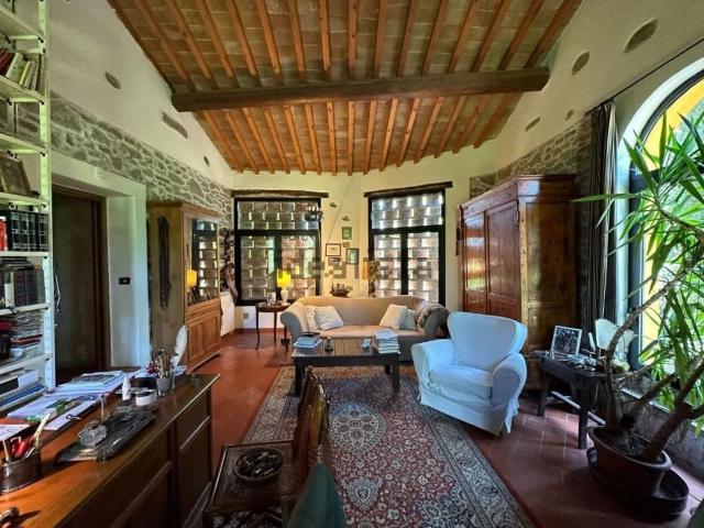 Casa in vendita a Borgo San Lorenzo, Toscana