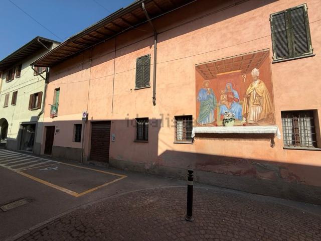 Casa in vendita a Castel Rozzone, Lombardia
