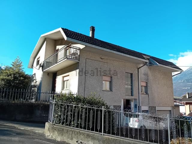 Casa in vendita a Talamona, Lombardia