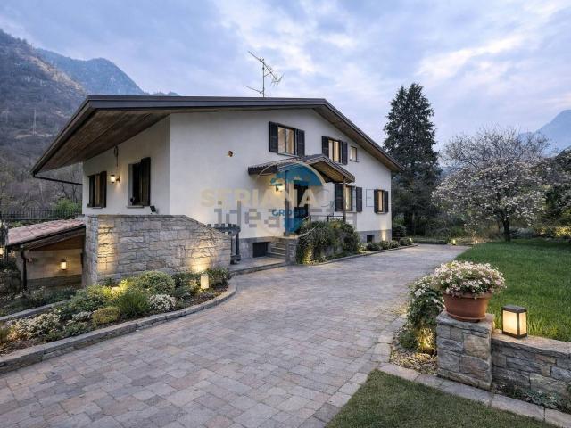 Casa in vendita a Casnigo, Lombardia