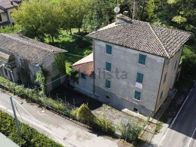 Casa in vendita a Unione dei comuni Valli del Reno, Lavino e Samoggia, Reggio Emilia