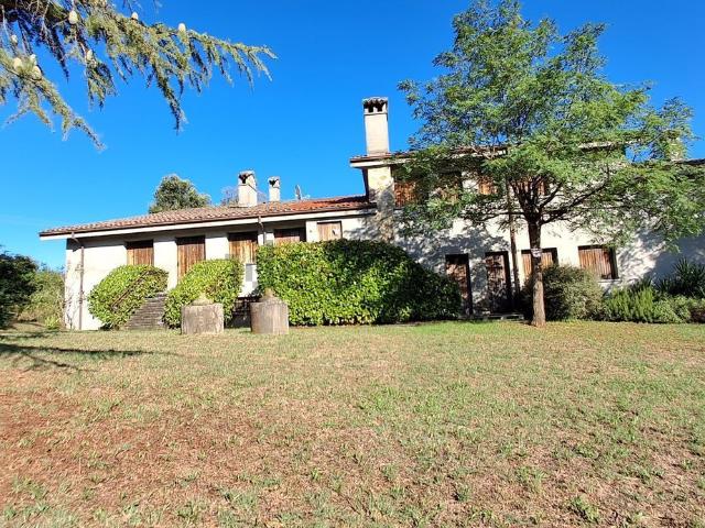 Casa in vendita a Piozzano, Reggio Emilia