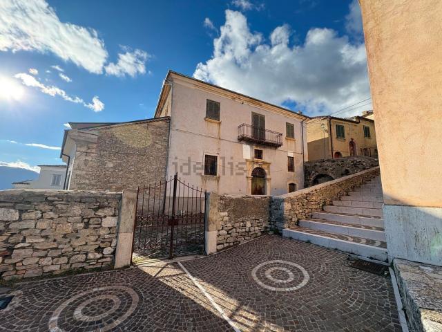Casa in vendita a Macchiagodena, Molise