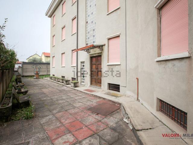 Casa in vendita a Sovico, Lombardia