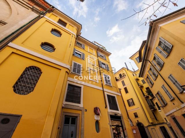Casa in vendita a Municipio 1, Milano