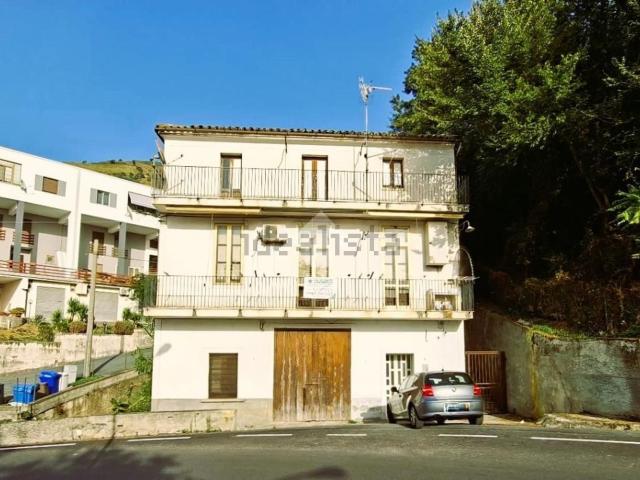 Casa in vendita a Calabria, Cosenza
