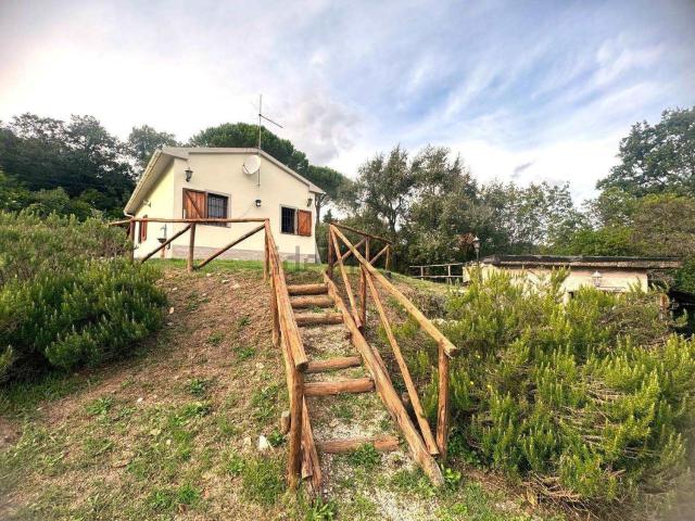 Casa in vendita a Sassetta, Toscana