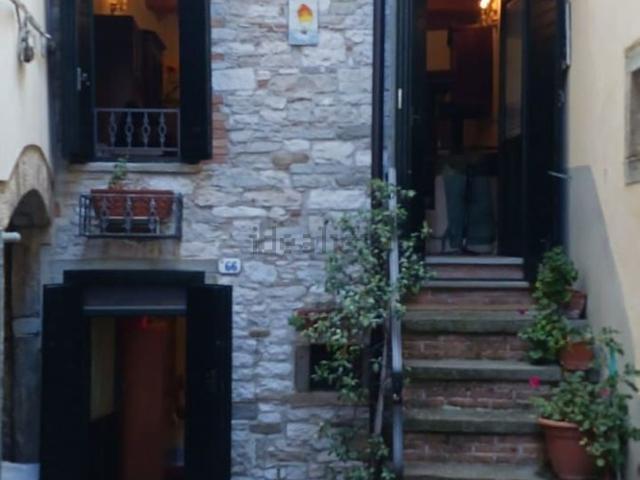 Casa in vendita a Frosolone, Molise