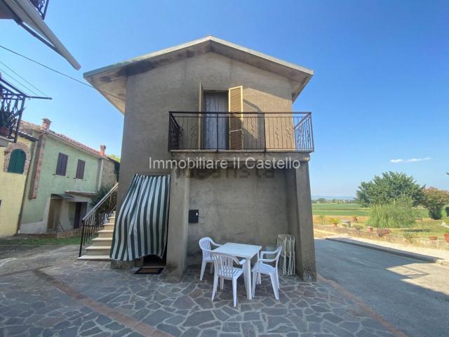 Casa in vendita a Paciano, Umbria