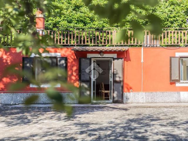 Casa in vendita a Oriolo Romano, Viterbo