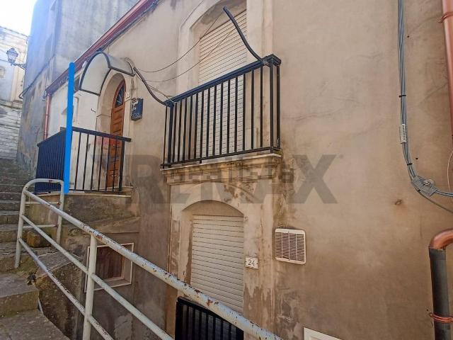 Casa in vendita a Chiaramonte Gulfi, Sicilia