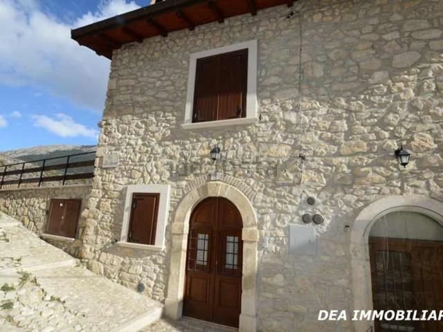 Casa in vendita a Ovindoli, Abruzzo