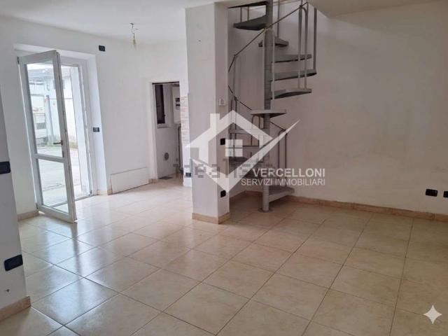 Casa in vendita a Piemonte, Novara