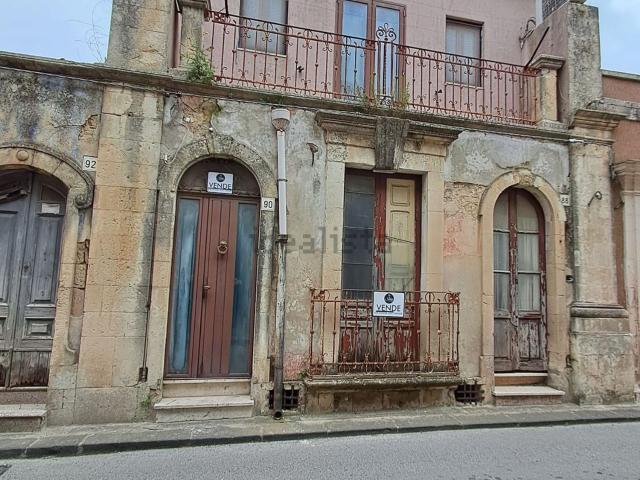 Casa in vendita a Palazzolo Acreide, Sicilia