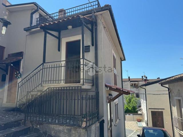 Casa in vendita a Castel Di Sangro, Abruzzo
