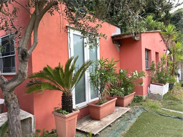 Casa in vendita a Medio Ponente, Serra Riccò