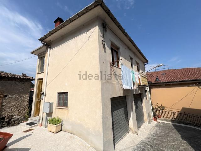 Casa in vendita a Chiusano San Domenico, Campania