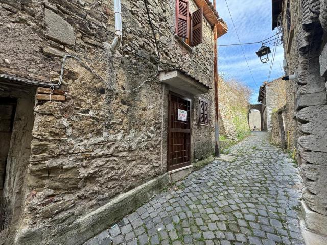 Casa in vendita a Carsoli, Abruzzo