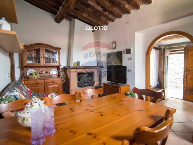 Casa in vendita a Roccastrada, Toscana