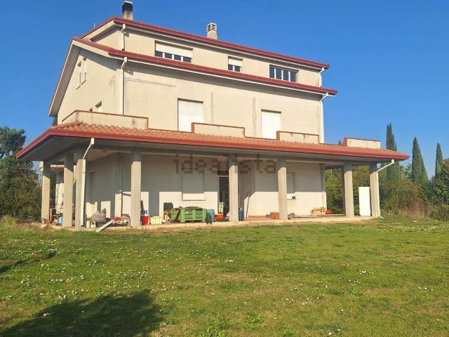 Casa in vendita a Molini di Tenna, Fermo