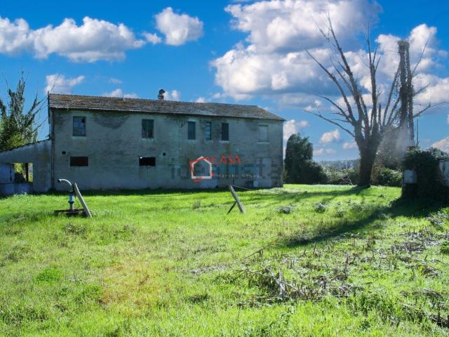 Casa in vendita a Marche, Ancona