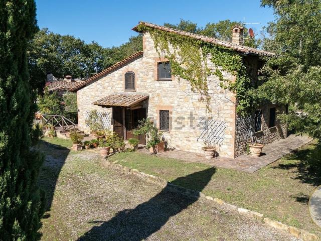 Casa in vendita a Montegabbione, Terni
