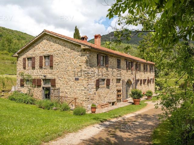 Casa in vendita a Castelfranco Piandiscò, Toscana
