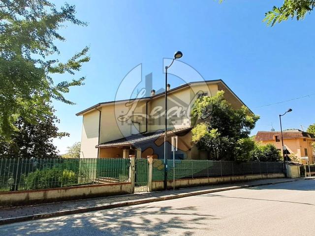 Casa in vendita a Marche, Fermo